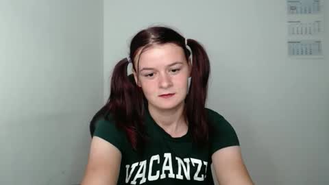 Snapshot of izzyflame18 chatting on September 2025 11:10:02 AM Shygirl online show from September 2025 11:10:02 AM