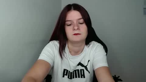 Snapshot of izzyflame18 chatting on October 2025 03:35:01 AM Shygirl online show from October 2025 03:35:01 AM