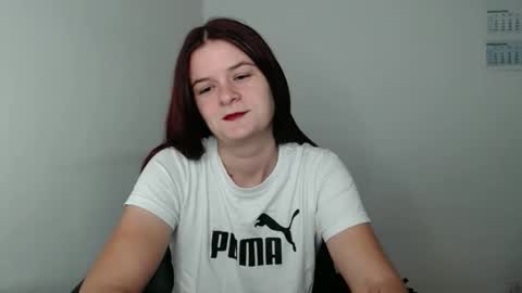 Snapshot of izzyflame18 chatting on October 2025 03:36:01 AM Shygirl online show from October 2025 03:36:01 AM