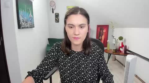 Snapshot of izzymonro chatting on September 2025 01:24:02 PM Izzy online show from September 2025 01:24:02 PM