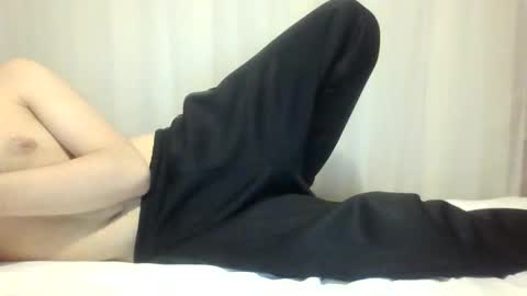 Snapshot of j24781043 chatting on June 2026 04:23:01 AM ShyAlexX online show from June 2026 04:23:01 AM