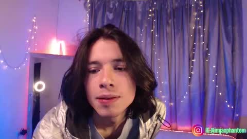 Hey im Jaxxxon check my info     online show from September 2025 09:24:01 AM