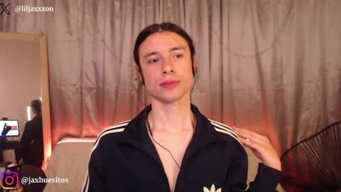 Hey im Jaxxxon check my info     online show from June 2026 12:10:02 PM