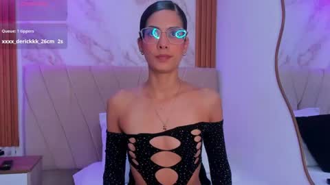 j_belle_ online show from July 2026 09:06:02 PM