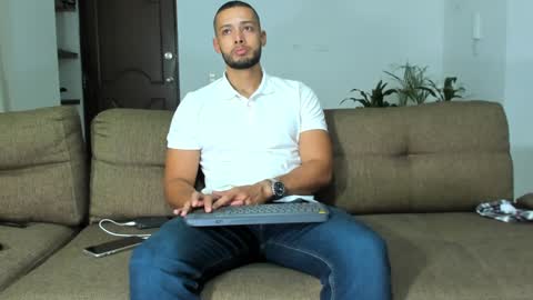 Snapshot of j_calix chatting on January 2025 01:47:02 AM Calix Independient model Insta and twt Calixsnake online show from January 2025 01:47:02 AM