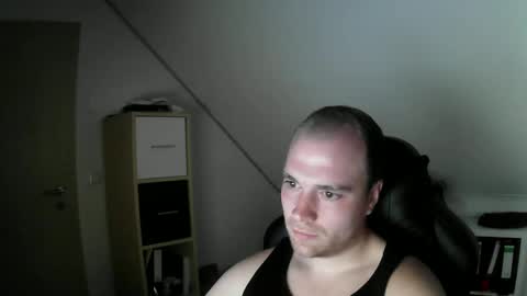 here4y online show from November 2025 09:15:01 PM