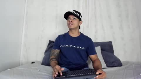 Snapshot of j_musiry chatting on December 2024 09:50:02 AM i am juan musiry independent model online show from December 2024 09:50:02 AM