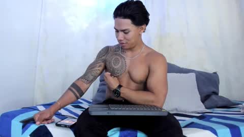 Snapshot of j_musiry chatting on December 2024 03:26:01 PM i am juan musiry independent model online show from December 2024 03:26:01 PM