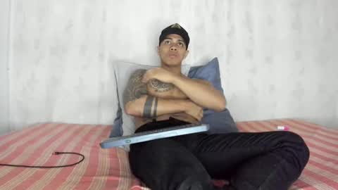 Snapshot of j_musiry chatting on January 2025 08:27:02 AM i am juan musiry independent model online show from January 2025 08:27:02 AM