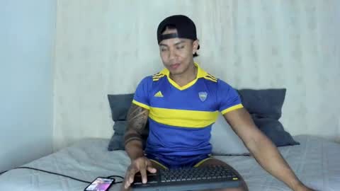 Snapshot of j_musiry chatting on January 2025 05:32:01 AM i am juan musiry independent model online show from January 2025 05:32:01 AM