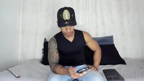 Snapshot of j_musiry chatting on February 2025 05:19:01 AM i am juan musiry independent model online show from February 2025 05:19:01 AM