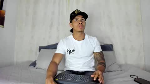 Snapshot of j_musiry chatting on February 2025 11:32:02 AM i am juan musiry independent model online show from February 2025 11:32:02 AM