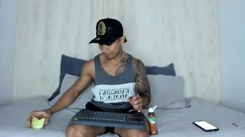 Snapshot of j_musiry chatting on February 2025 06:40:01 AM i am juan musiry independent model online show from February 2025 06:40:01 AM