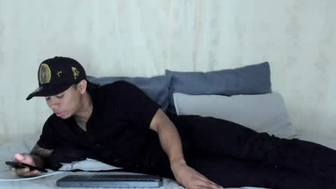 Snapshot of j_musiry chatting on February 2025 05:03:02 PM i am juan musiry independent model online show from February 2025 05:03:02 PM