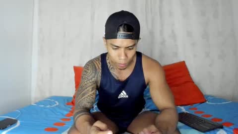 Snapshot of j_musiry chatting on February 2025 04:51:02 AM i am juan musiry independent model online show from February 2025 04:51:02 AM