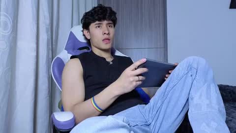 Noah online show from October 2025 08:17:02 PM