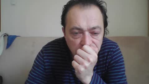 Snapshot of ja424387 chatting on November 2025 11:03:02 AM Tomek online show from November 2025 11:03:02 AM