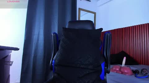   online show from October 2025 02:51:02 PM