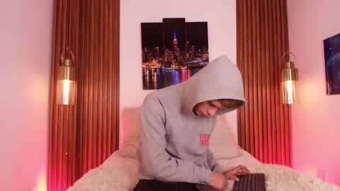 Snapshot of jack_frosst_ chatting on December 2025 12:32:01 PM JACK online show from December 2025 12:32:01 PM