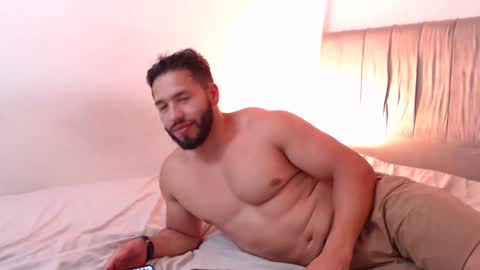 Snapshot of jack_master_muscle chatting on December 2024 01:32:02 AM jack and leah online show from December 2024 01:32:02 AM