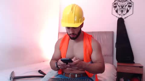 Snapshot of jack_master_muscle chatting on January 2025 09:51:01 PM jack and leah online show from January 2025 09:51:01 PM