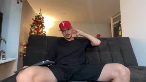 INDEPENDENT MODEL online show from December 2025 11:16:02 AM