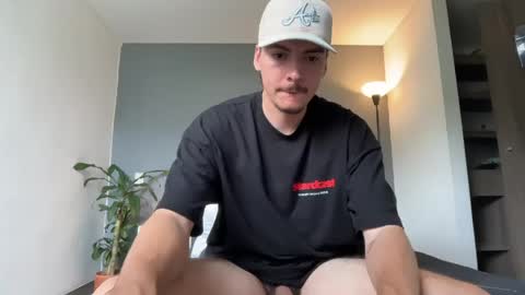 INDEPENDENT MODEL online show from May 2026 02:45:01 PM