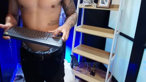 Snapshot of jackblanco_ chatting on January 2025 04:13:01 AM Jack White online show from January 2025 04:13:01 AM