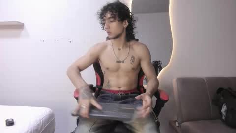 Snapshot of jackestaylor chatting on February 2026 07:18:01 AM Jackes Taylor online show from February 2026 07:18:01 AM