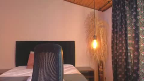 jackiie_ online show from July 2026 01:26:01 PM