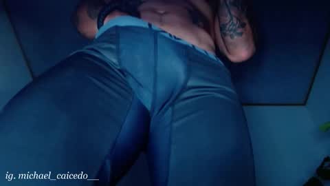 Michael Caicedo online show from September 2025 04:45:02 AM