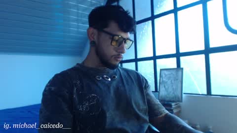 Michael Caicedo online show from May 2026 07:44:02 PM