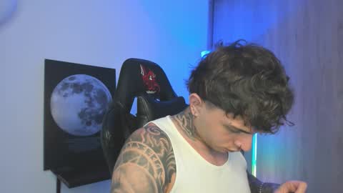 jacobb116 online show from November 2025 12:12:01 AM