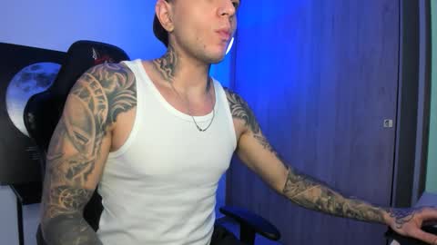 jacobb116 online show from December 2025 01:14:02 AM