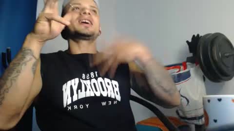 Snapshot of jacobjamess chatting on January 2025 10:17:01 PM jacobjamess online show from January 2025 10:17:01 PM