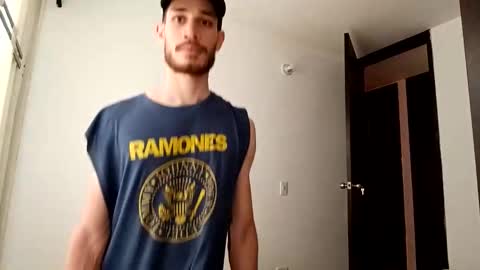 Snapshot of jacobmurphy2103 chatting on October 2025 03:19:02 PM JACOB ROBIN online show from October 2025 03:19:02 PM