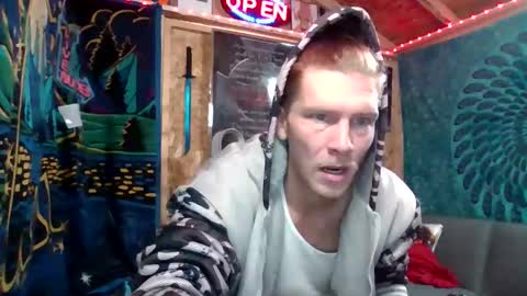 Snapshot of jacobsinthehood chatting on December 2025 05:40:02 PM jacobsinthehood online show from December 2025 05:40:02 PM