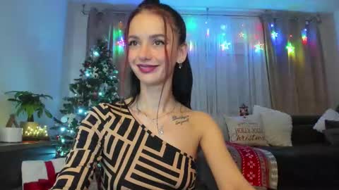 Jacqueline online show from December 2025 03:00:01 AM