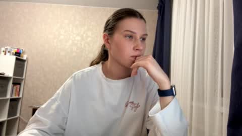 Snapshot of jacquelinesalsberg chatting on February 2026 05:00:01 PM Mira online show from February 2026 05:00:01 PM