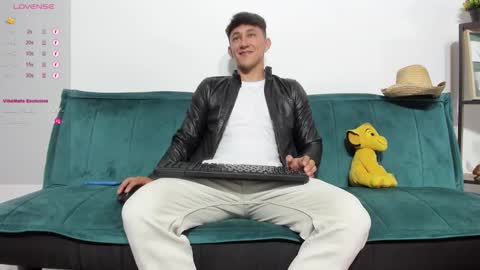 Snapshot of jacques_cardiet chatting on January 2025 05:48:01 PM jacobo online show from January 2025 05:48:01 PM