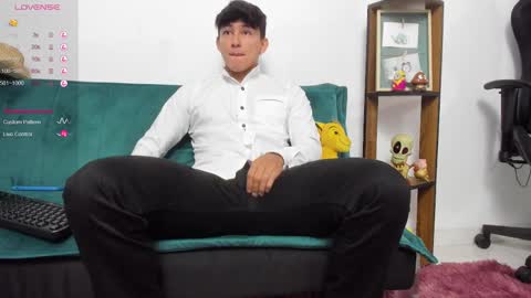 Snapshot of jacques_cardiet chatting on March 2025 12:30:02 PM jacobo online show from March 2025 12:30:02 PM