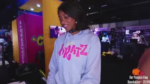 Snapshot of jada_valentine chatting on October 2025 11:07:01 PM Jada online show from October 2025 11:07:01 PM