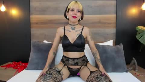 J A D E online show from May 2026 07:42:02 PM