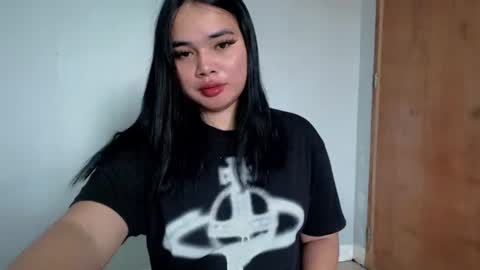 jade_suck online show from May 2026 02:40:02 AM