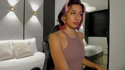 J A D E  online show from October 2025 02:46:02 AM