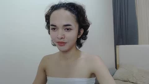 Adriana online show from December 2025 05:51:02 PM