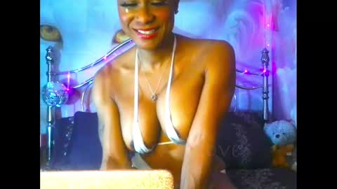 Snapshot of jadecumgill chatting on January 2025 04:33:01 PM Jade Cumgill online show from January 2025 04:33:01 PM