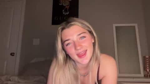 Snapshot of jadejamessecret chatting on March 2026 04:28:02 AM Jade james online show from March 2026 04:28:02 AM