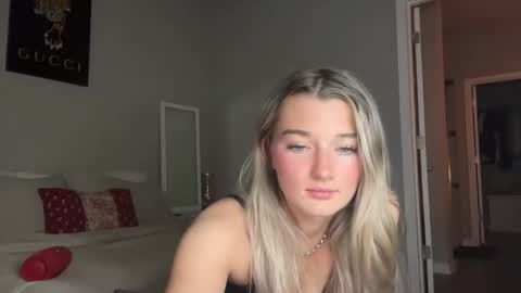 Snapshot of jadejamessecret chatting on April 2026 03:04:02 AM Jade james online show from April 2026 03:04:02 AM