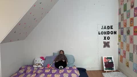 Jade online show from February 2025 01:30:02 PM